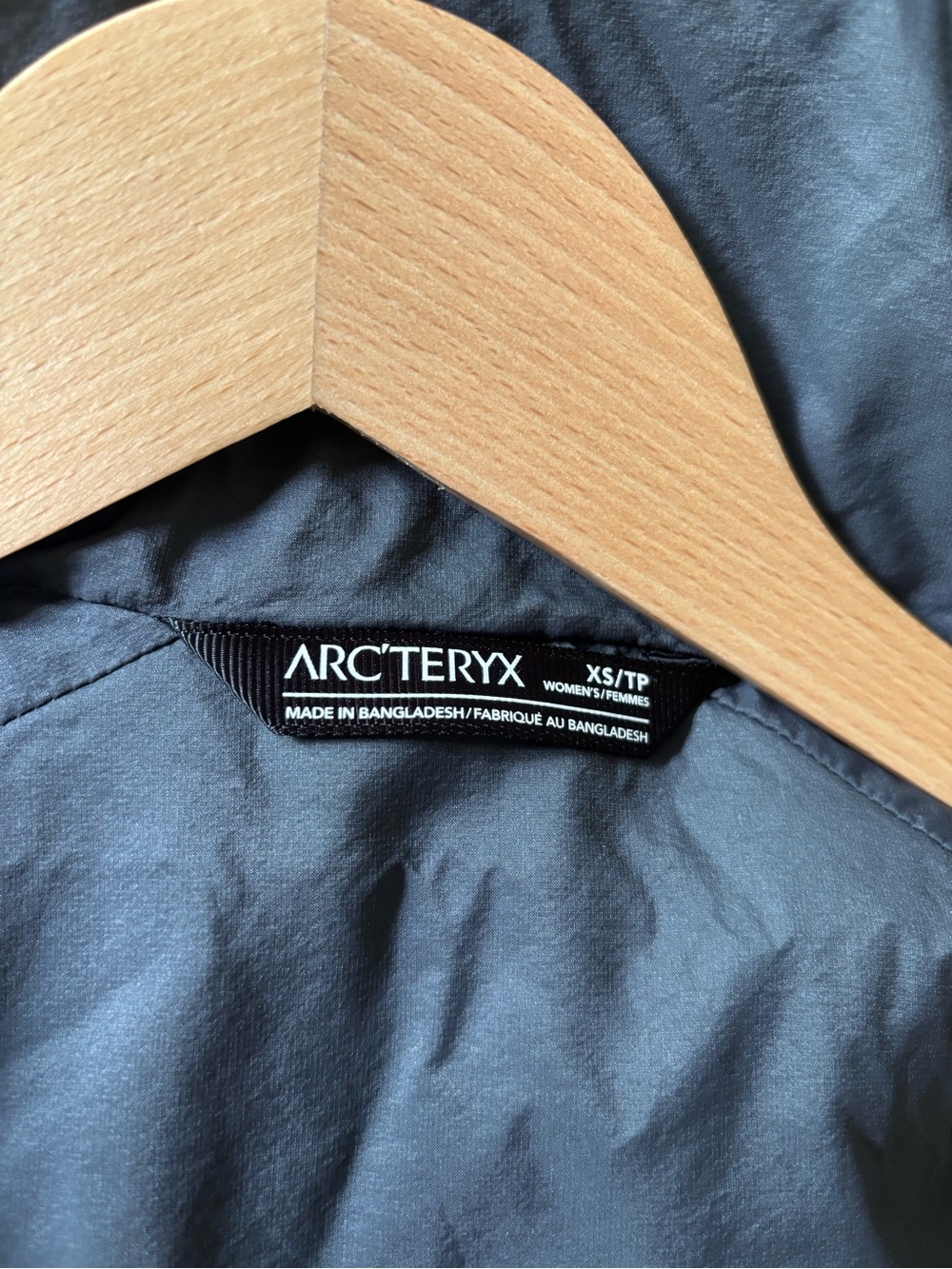 Arc'teryx Maroon Atom Insulated Hoody / Hooded Jacket - Picture 4 of 7